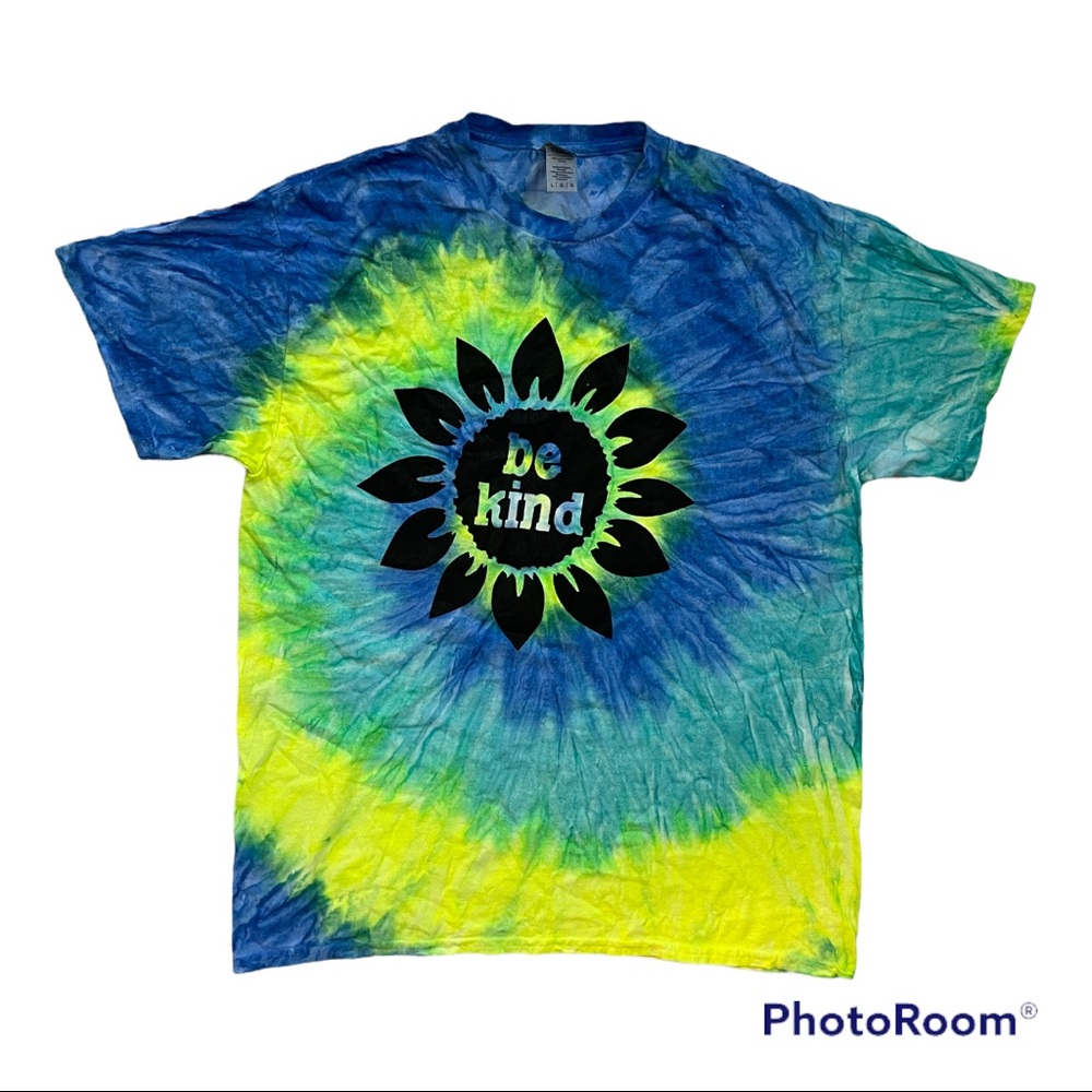 NWOT Gildan Men's Tie-Dye "Be Kind" T-shirt L